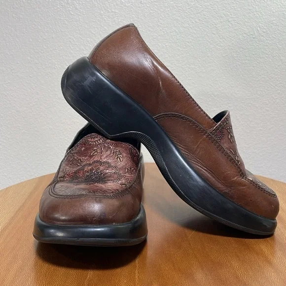 Dansko Brown Floral Mules - Picture 12 of 15